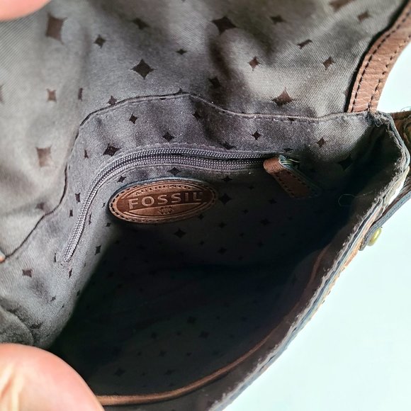 Fossil crossbody brown leather with cowhide details messenger bag. - Picture 7 of 9